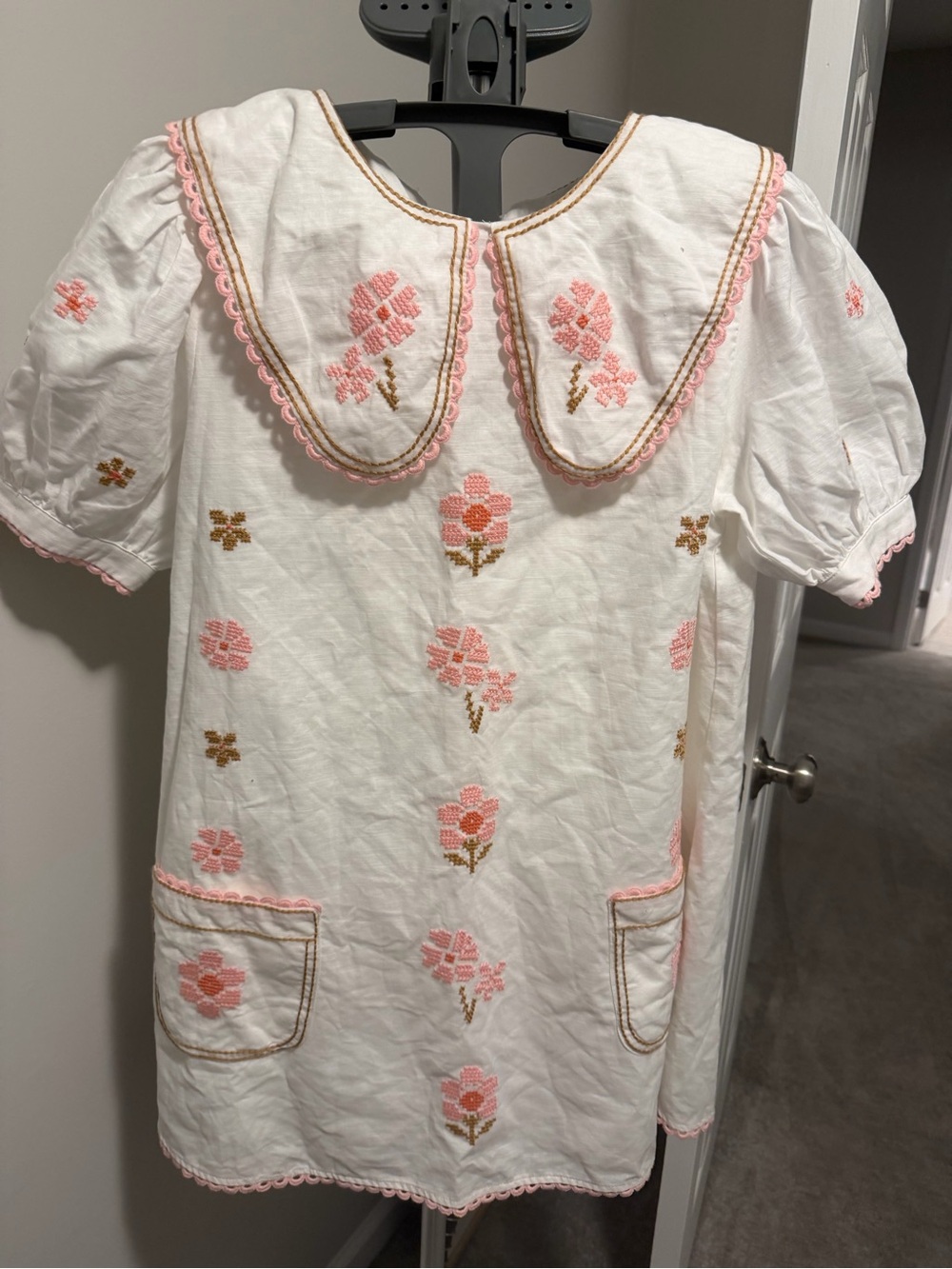 Womans dress with Pink Floral Embroidery - - Picture 3 of 3